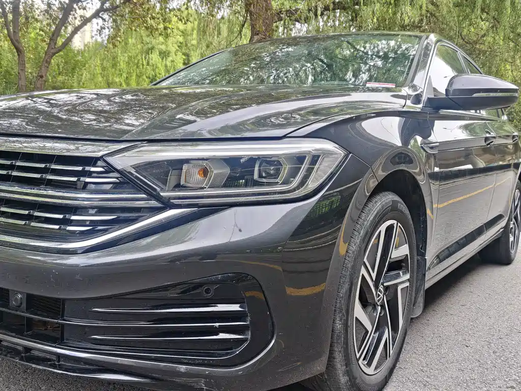Volkswagen Sagitar — миниатюра 24