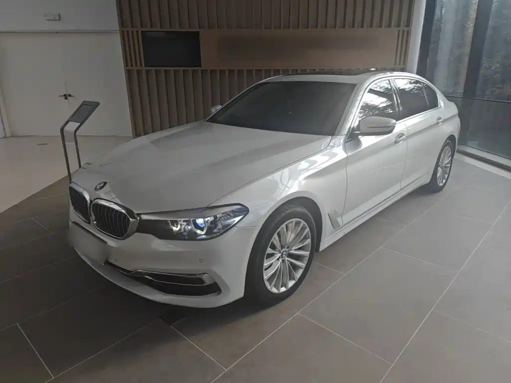 BMW 5 Series — миниатюра 2