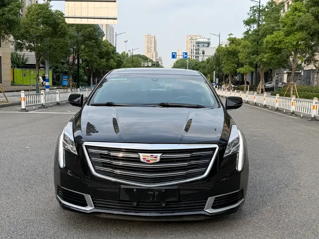 Cadillac XTS 2018 28T