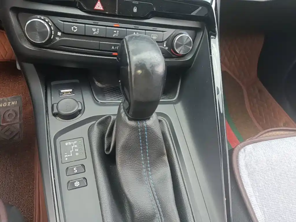Peugeot 308 — миниатюра 14
