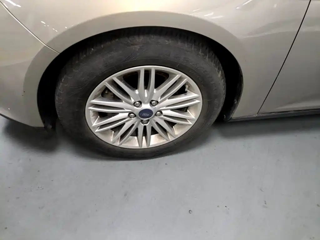 Ford Focus — миниатюра 25