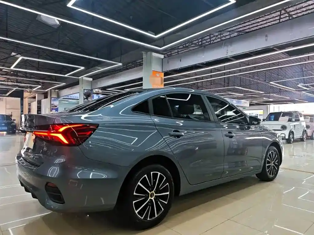 Roewe i5 — миниатюра 6