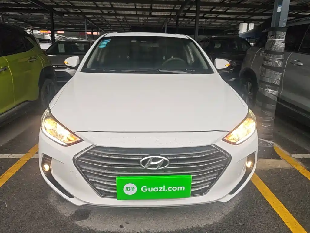Hyundai Elantra — миниатюра 3
