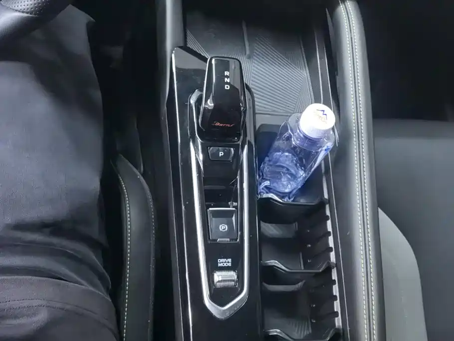 Geely Binyue — миниатюра 16