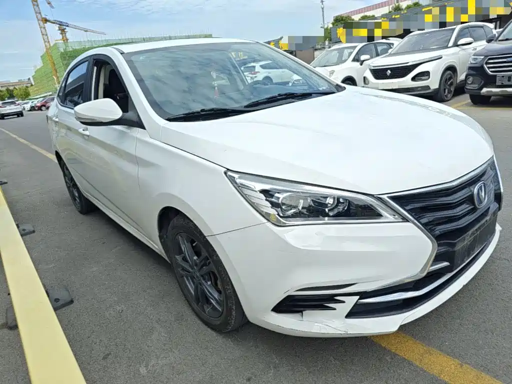 Changan Eado DT — миниатюра 4
