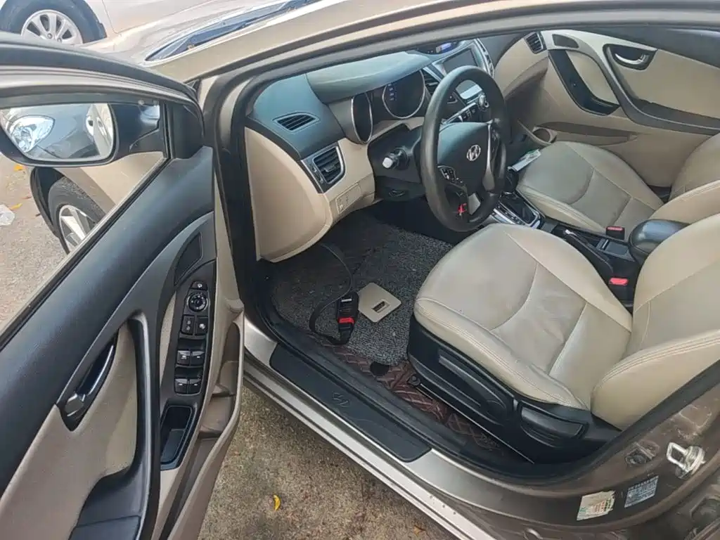 Hyundai Elantra Langdong — миниатюра 16