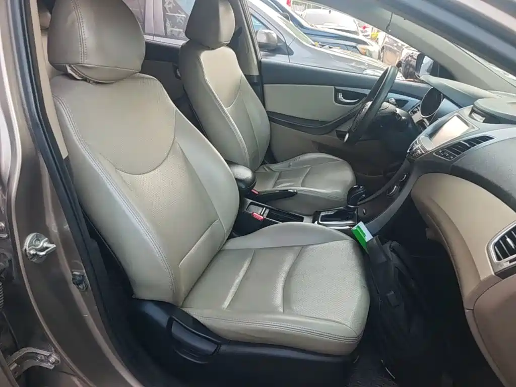 Hyundai Elantra Langdong — миниатюра 25