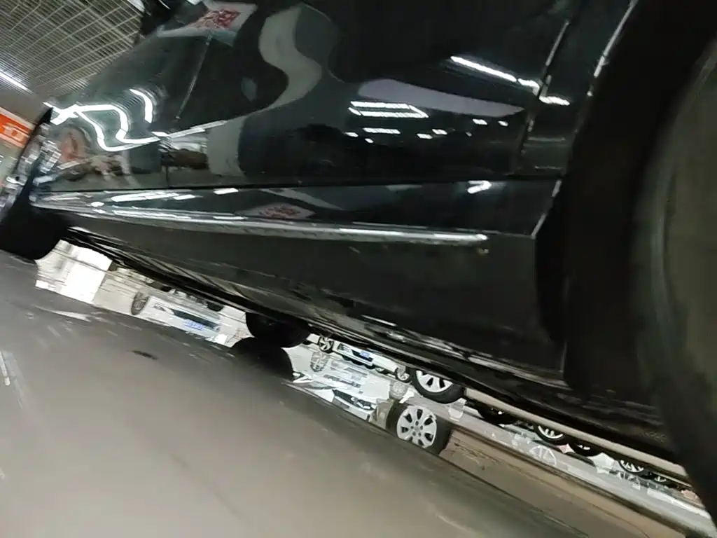 Mercedes-Benz E-Class — миниатюра 22