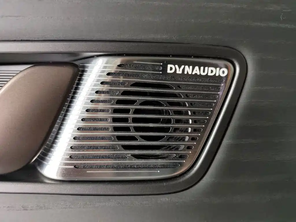 Denza Denza D9 — миниатюра 14
