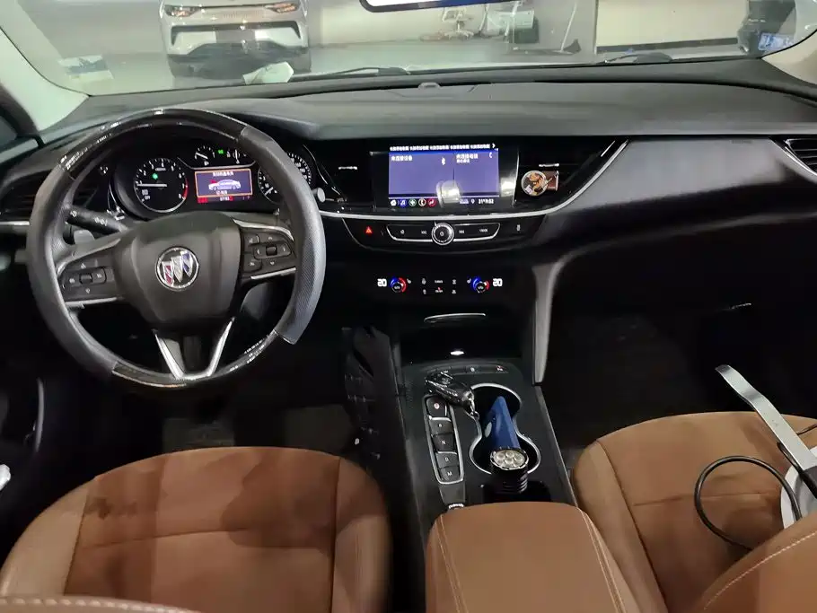 Buick Regal 2022 — фото 12