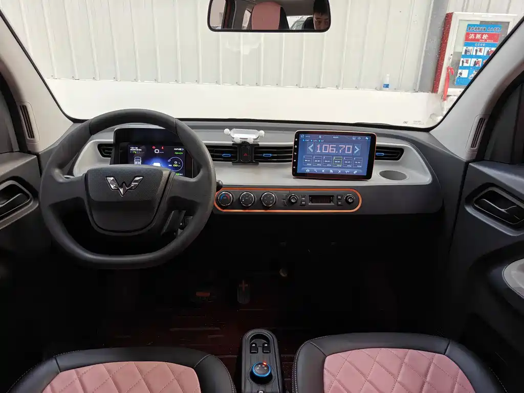 Wuling MINIEV — миниатюра 7