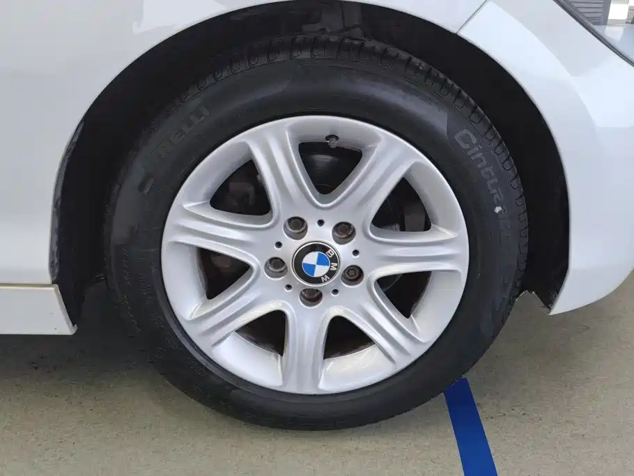 BMW 1 Series (Import) — миниатюра 6