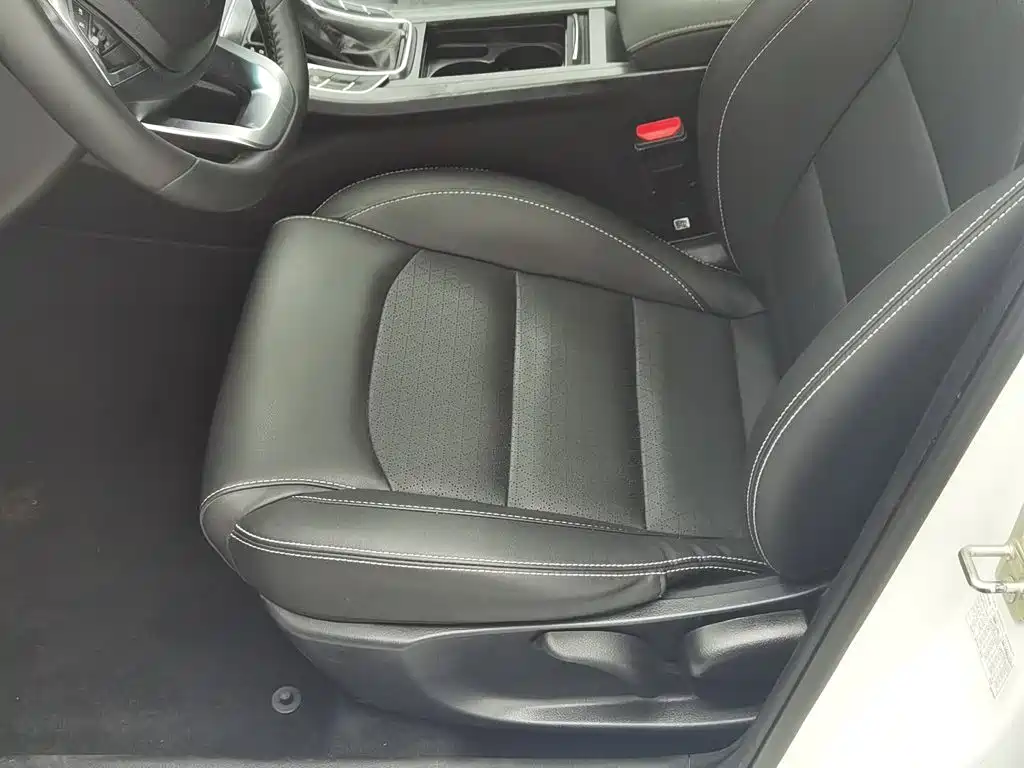 Geely Emgrand — миниатюра 20