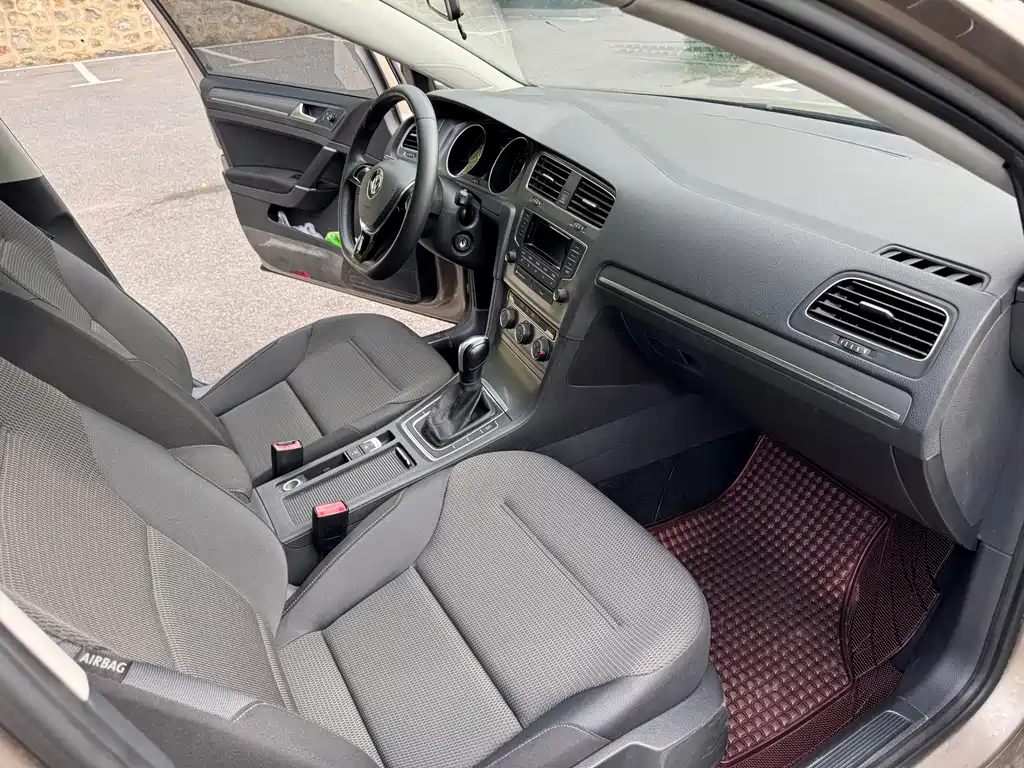 Volkswagen Golf — миниатюра 14