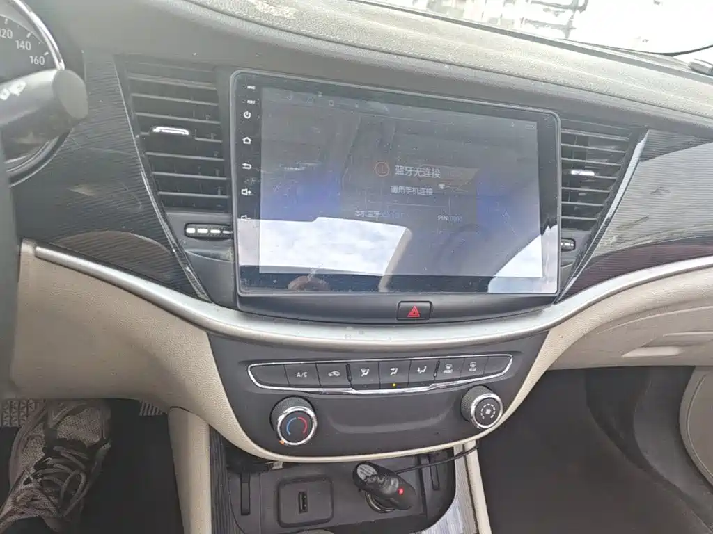 Buick Verano — миниатюра 13