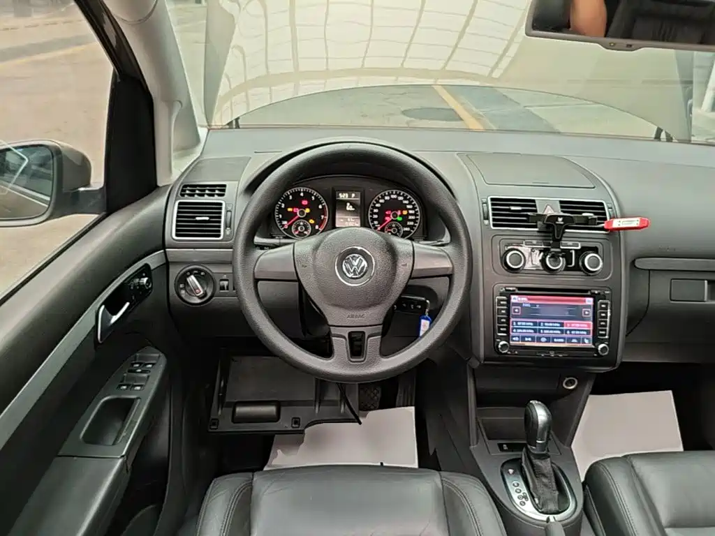 Volkswagen Touran — миниатюра 11