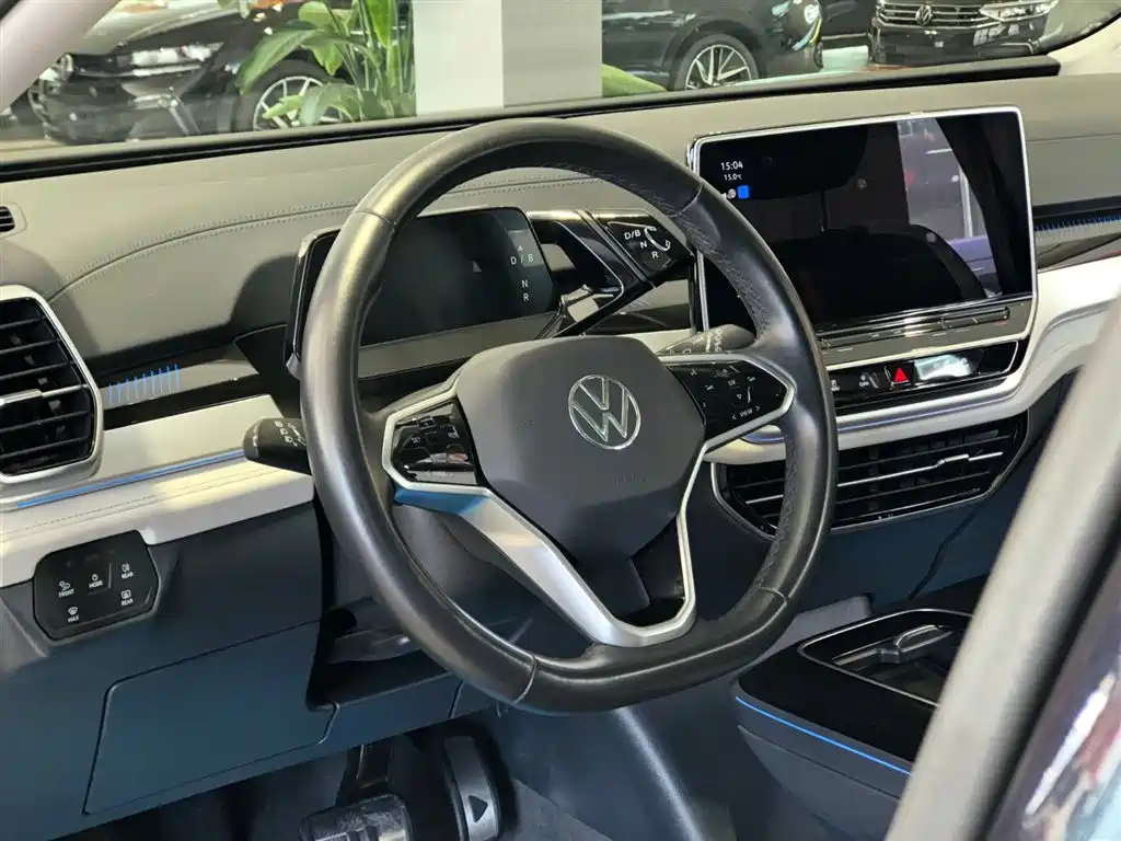 VOLKSWAGEN ID.6 CROZZ