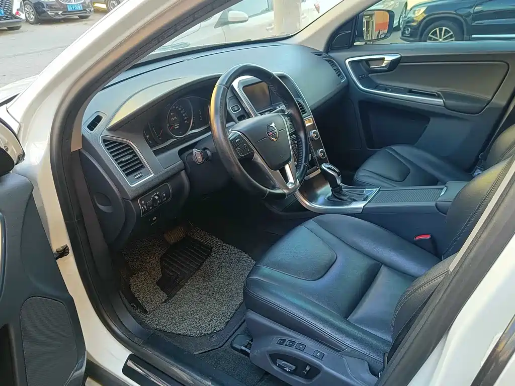 Volvo XC60 (Import) — миниатюра 4