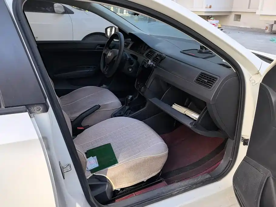 Volkswagen Santana — миниатюра 8