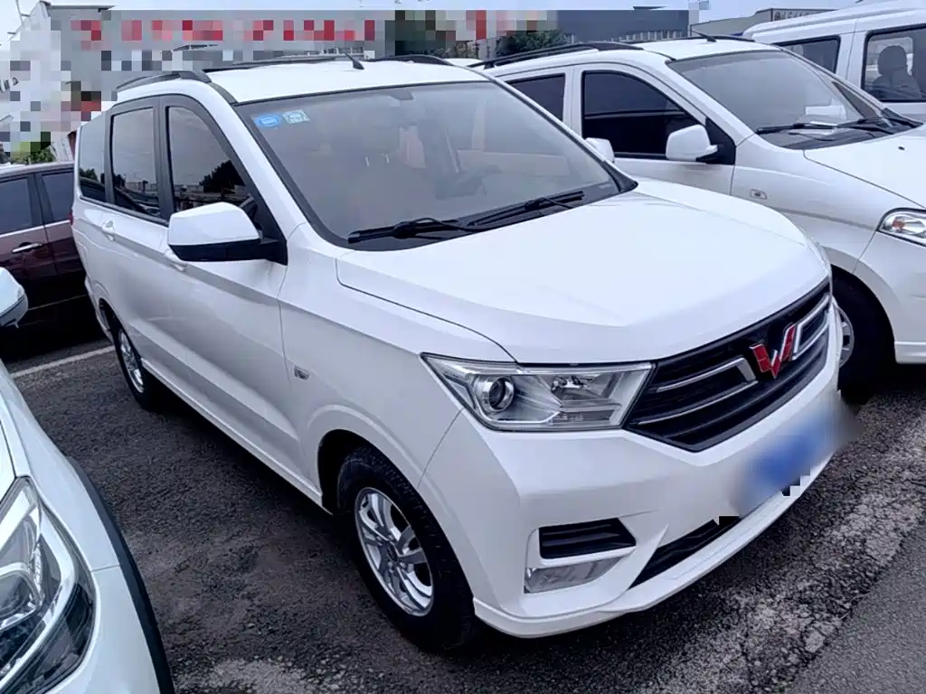 Wuling Hongguang — миниатюра 4