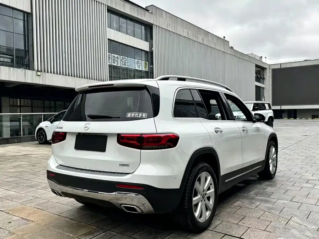 Mercedes-Benz GLB — миниатюра 10
