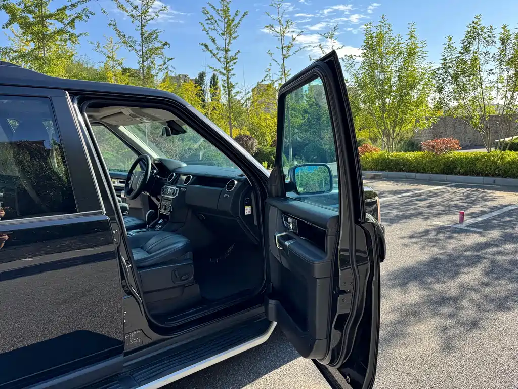 Land Rover Discovery — миниатюра 18