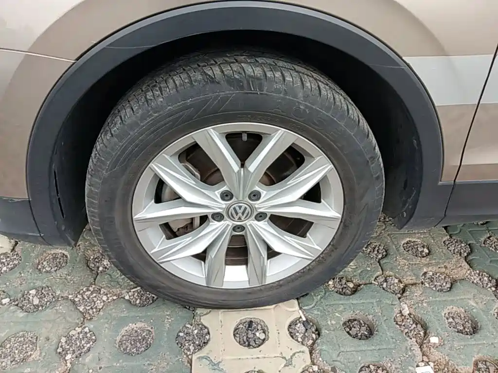 Volkswagen Tiguan — миниатюра 23