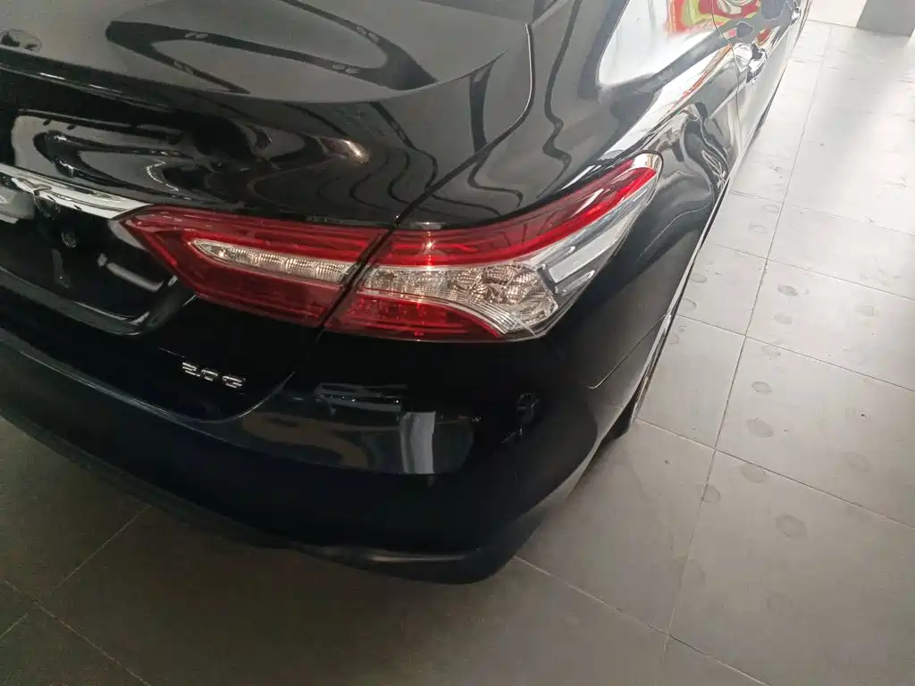 Toyota Camry — миниатюра 8