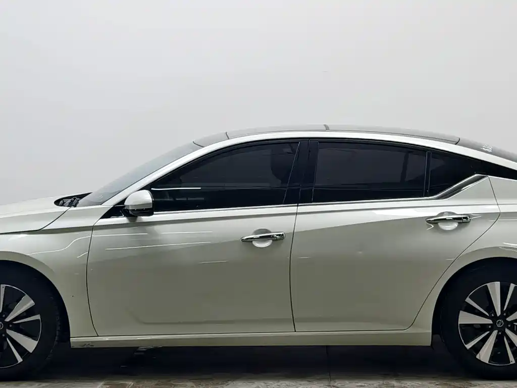 Nissan Teana — миниатюра 7