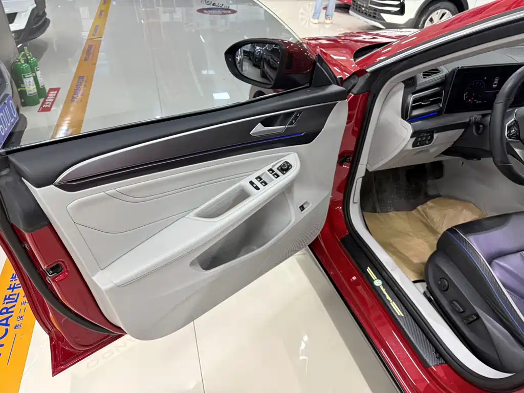 Volkswagen Lamando — миниатюра 10