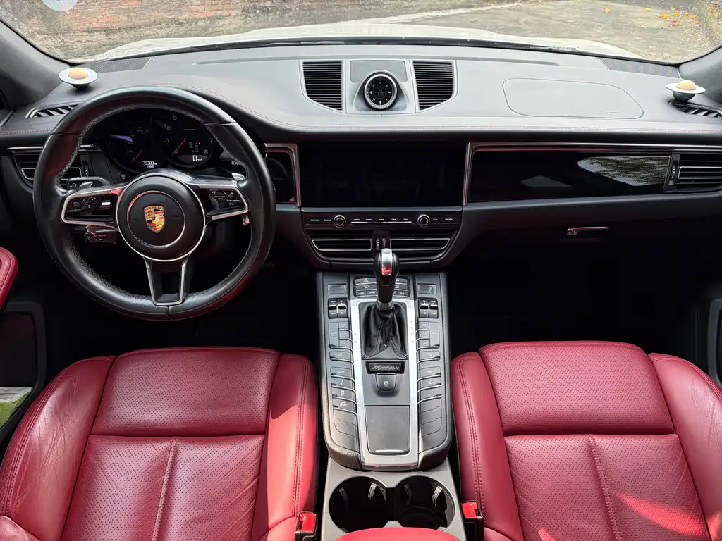 Porsche Macan — миниатюра 5