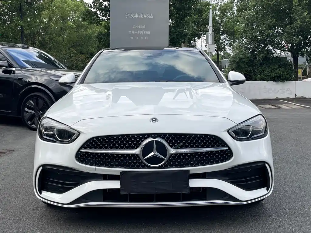 Mercedes-Benz C-Class — миниатюра 2