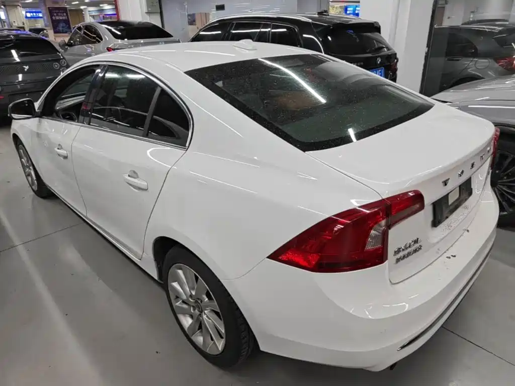 Volvo S60 — миниатюра 5