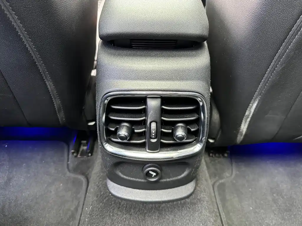 MINI Mini Clubman — миниатюра 12