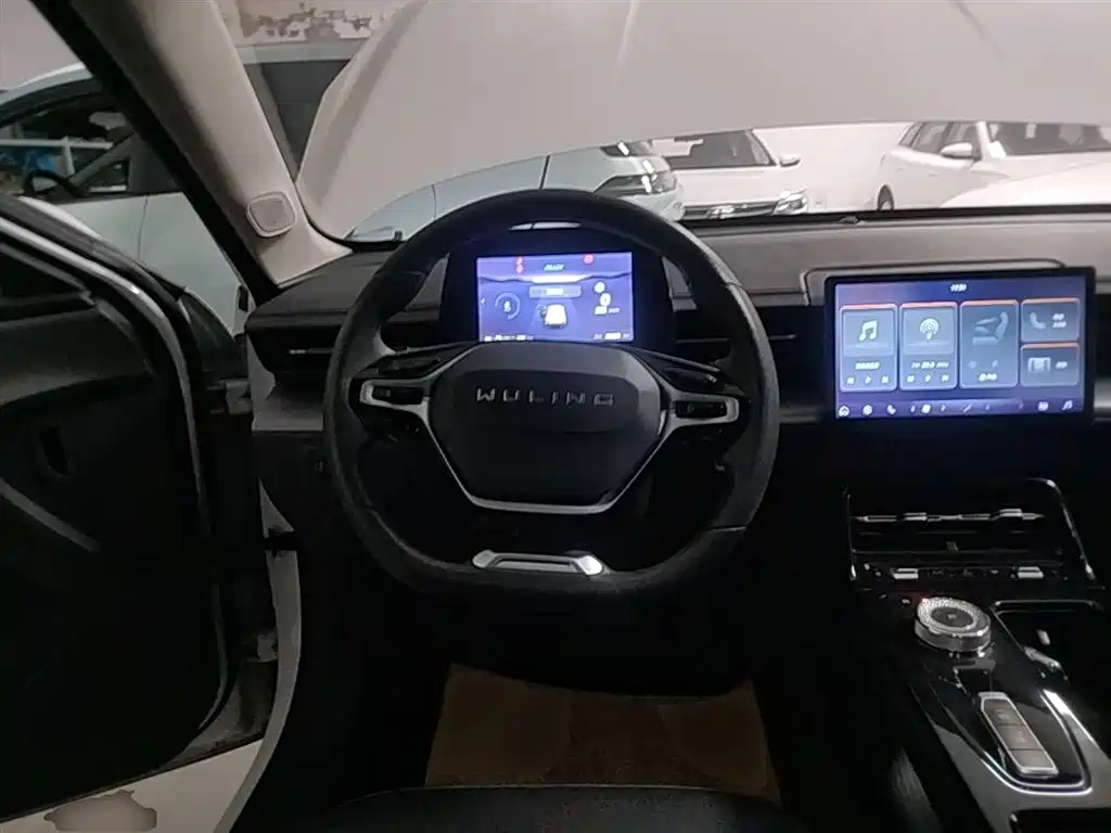 Wuling 五菱E5 — миниатюра 11