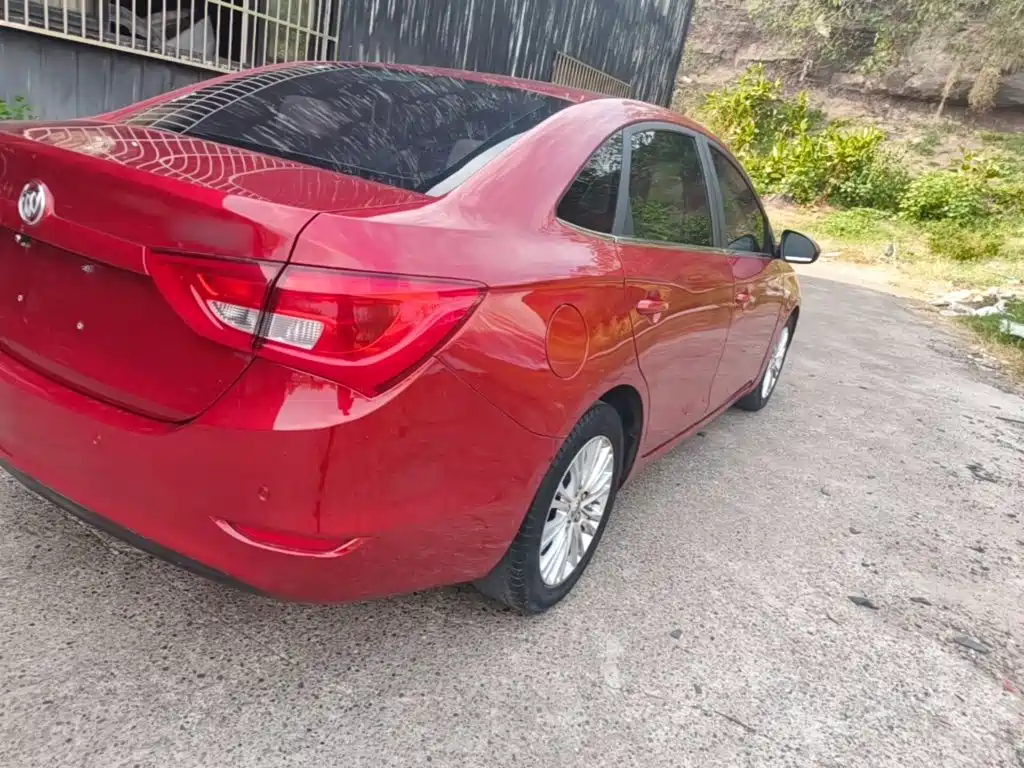 Buick Excelle — миниатюра 8