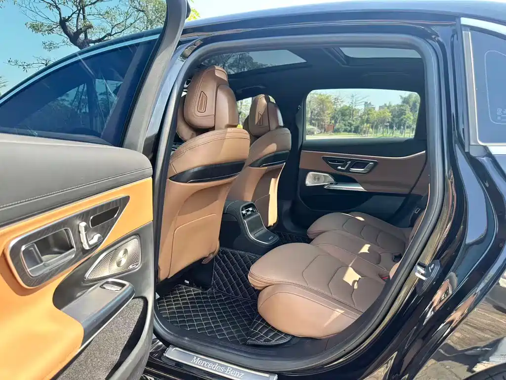 Mercedes-Benz E-Class E 2025 E 300 L Luxury Sport