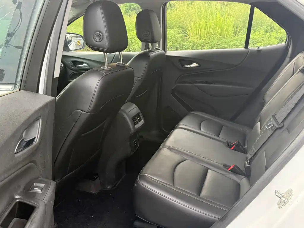 Chevrolet Equinox — миниатюра 8