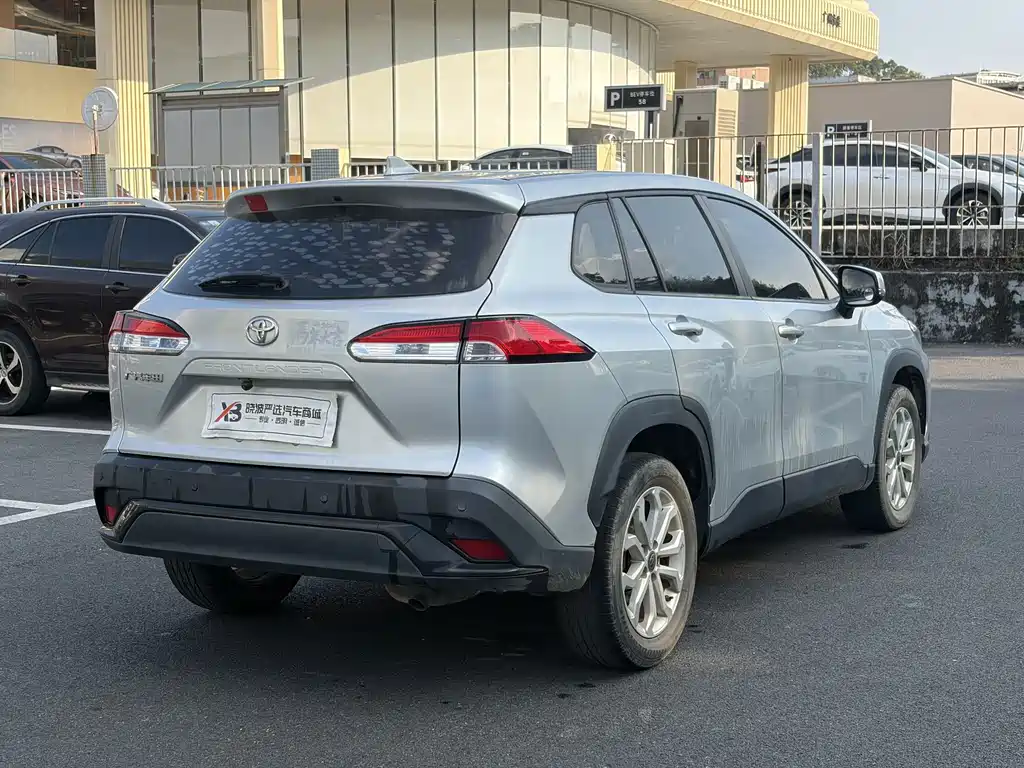 Toyota Frontlander — миниатюра 6