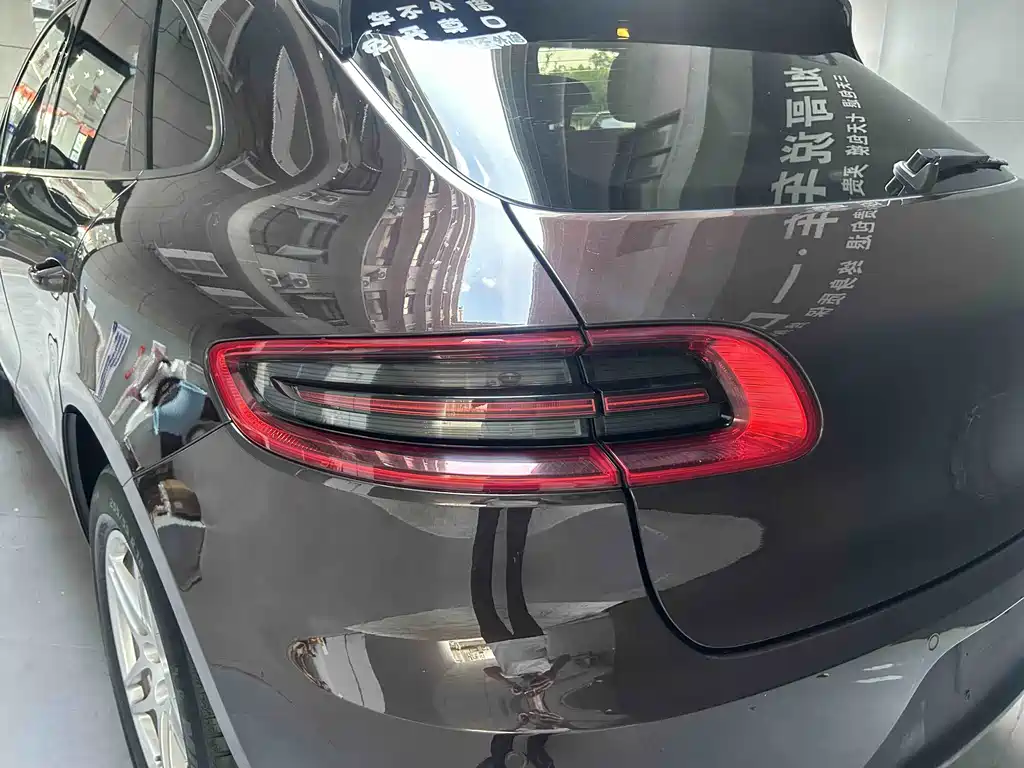 Porsche Macan — миниатюра 20
