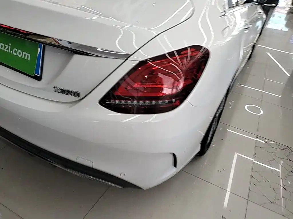 Mercedes-Benz C-Class — миниатюра 8