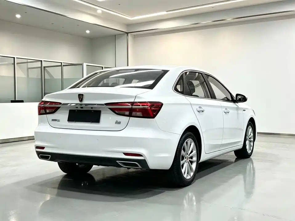 Roewe i6 Classic — миниатюра 8