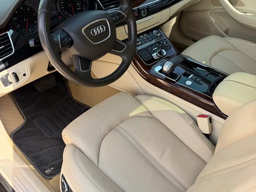 Audi A8 — миниатюра 6
