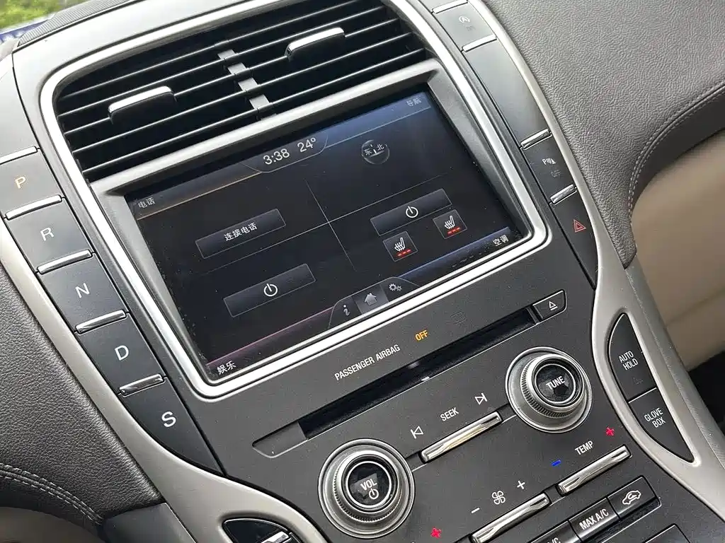 Lincoln MKX — миниатюра 11