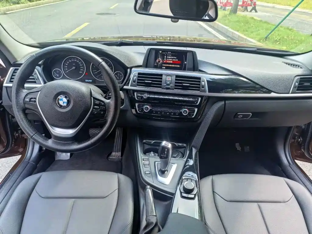 BMW 3 Series — миниатюра 7