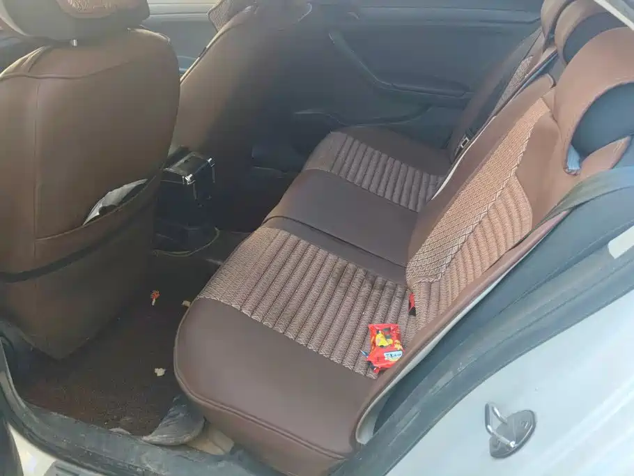Volkswagen Jetta — миниатюра 11