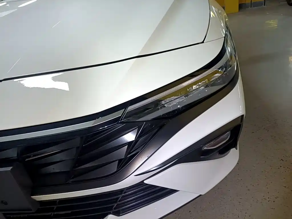 Hyundai Elantra — миниатюра 24