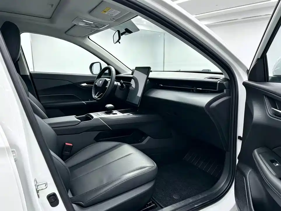 Changan Eado — миниатюра 5