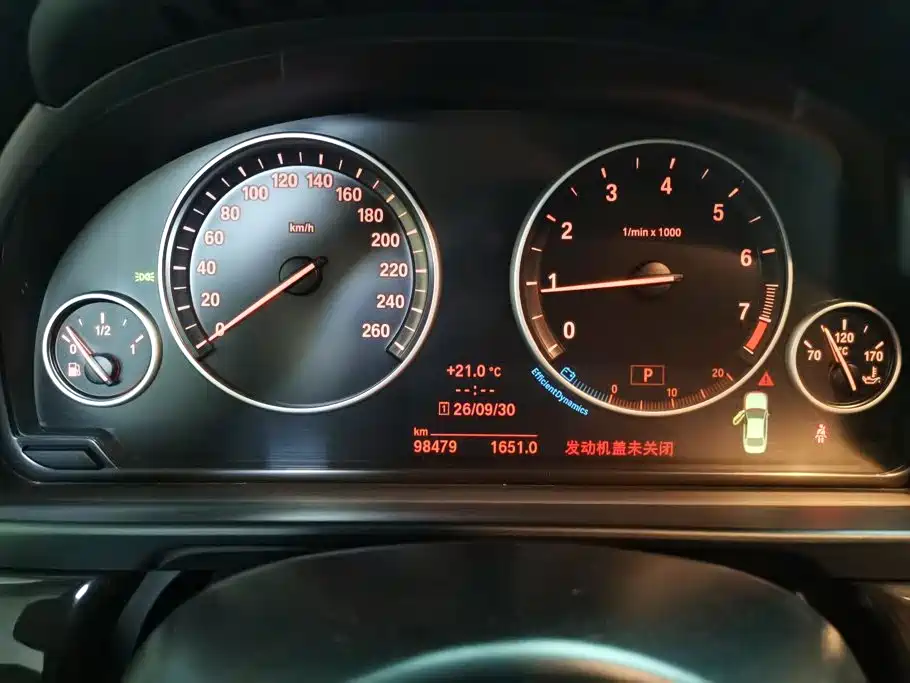 BMW 5 Series — миниатюра 14
