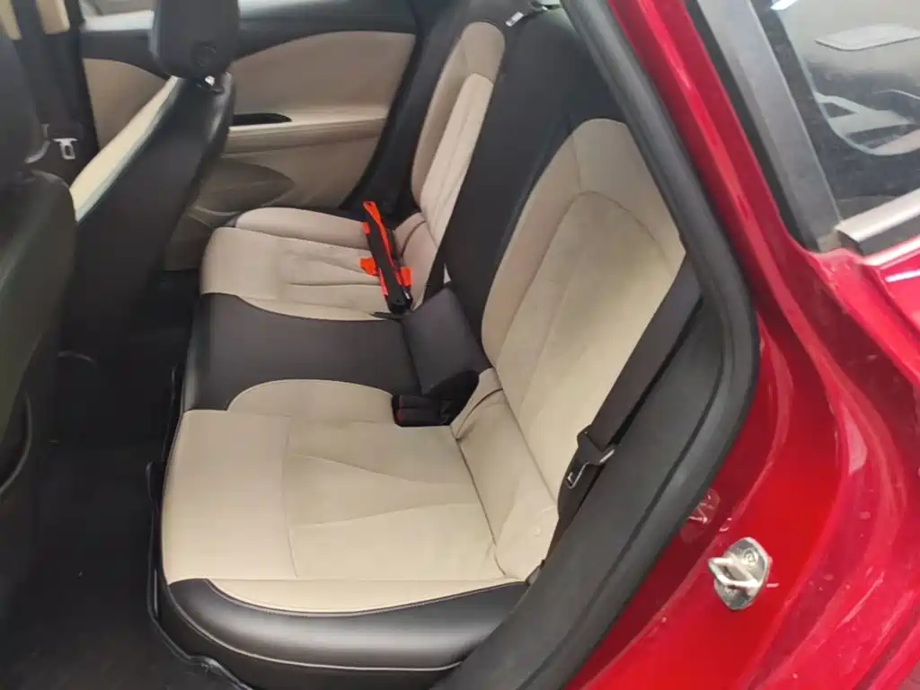 Buick Verano — миниатюра 17
